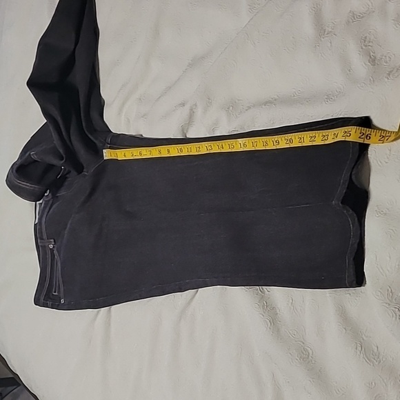 Chico's Platinum Black Denim Jeans Short Size 2.5 Size 14 - Picture 9 of 10